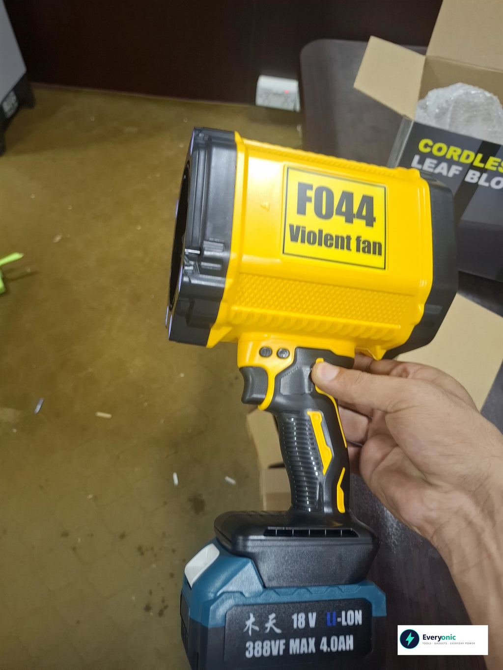 CORDLESS LEAF BLOWER 2000W