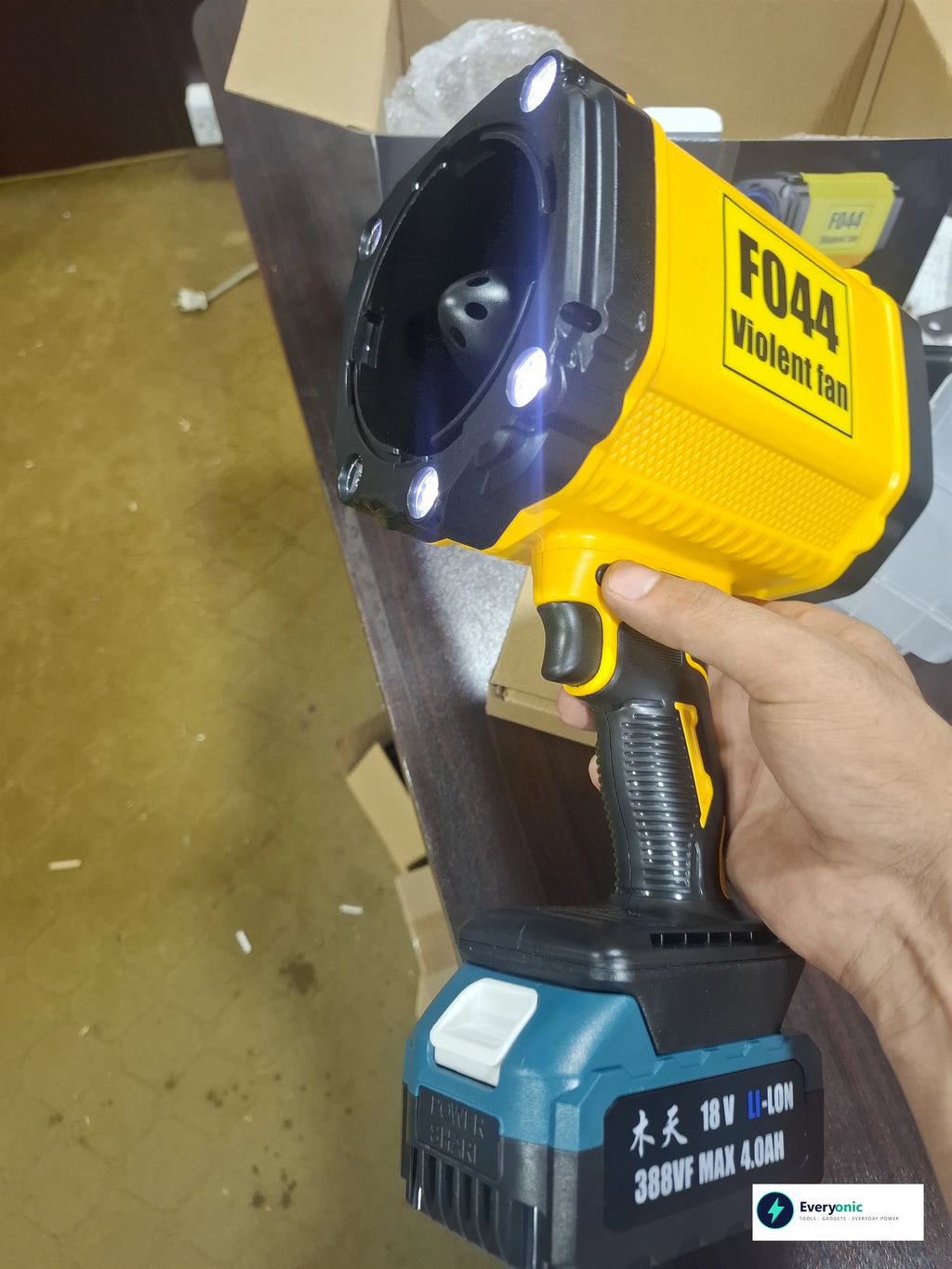 CORDLESS LEAF BLOWER 2000W